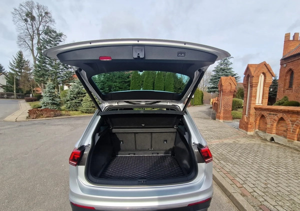 Volkswagen Tiguan cena 95500 przebieg: 177000, rok produkcji 2018 z Tczew małe 436